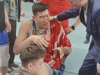 开云APP-队医透露球员伤情状况，疑似有伤即缺席