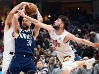 开云下载-开拓者不敌独行侠再遭重创