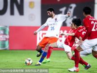 开云官网-包含广州恒大主场乌龙球负山东鲁能上半程收官惨遭连败的词条