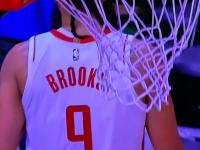 开云下载-火箭中场失误增多，遭遇惨败连败