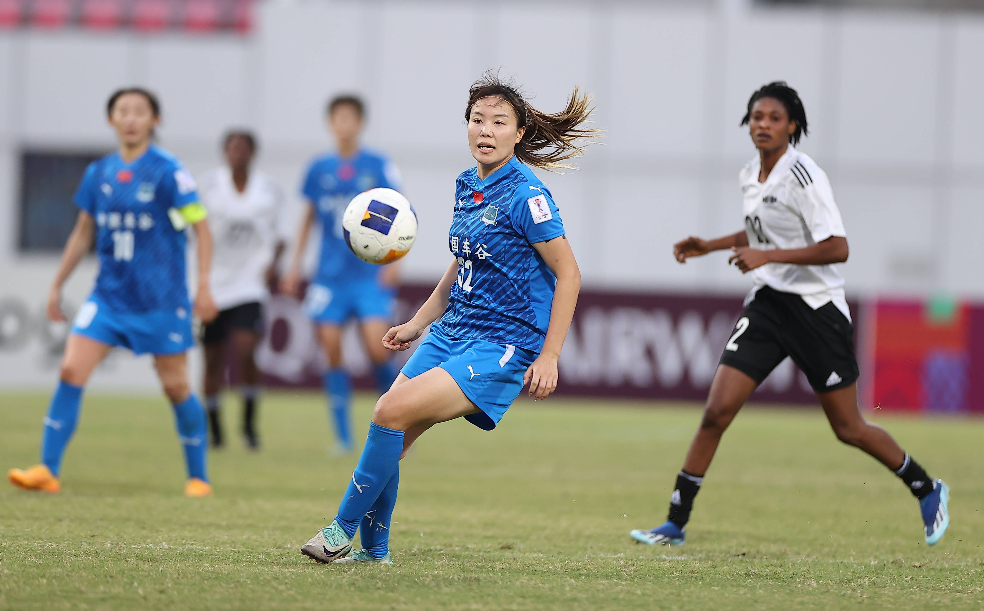 日本女足队旋风式攻势惊艳观众