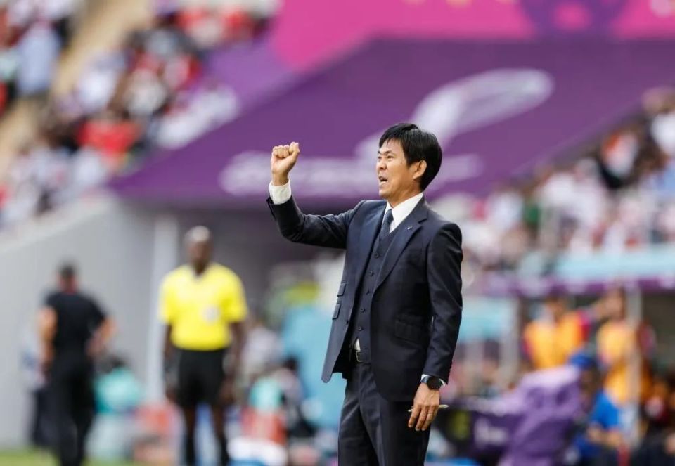 足球世界杯：东道主国家队夺冠成为焦点