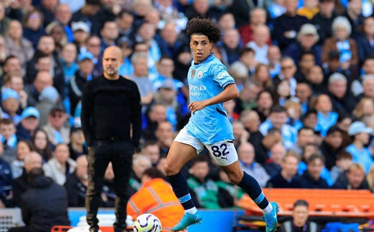 曼城豪取胜利,球队声势如虹 曼城豪取胜利,球队声势如虹