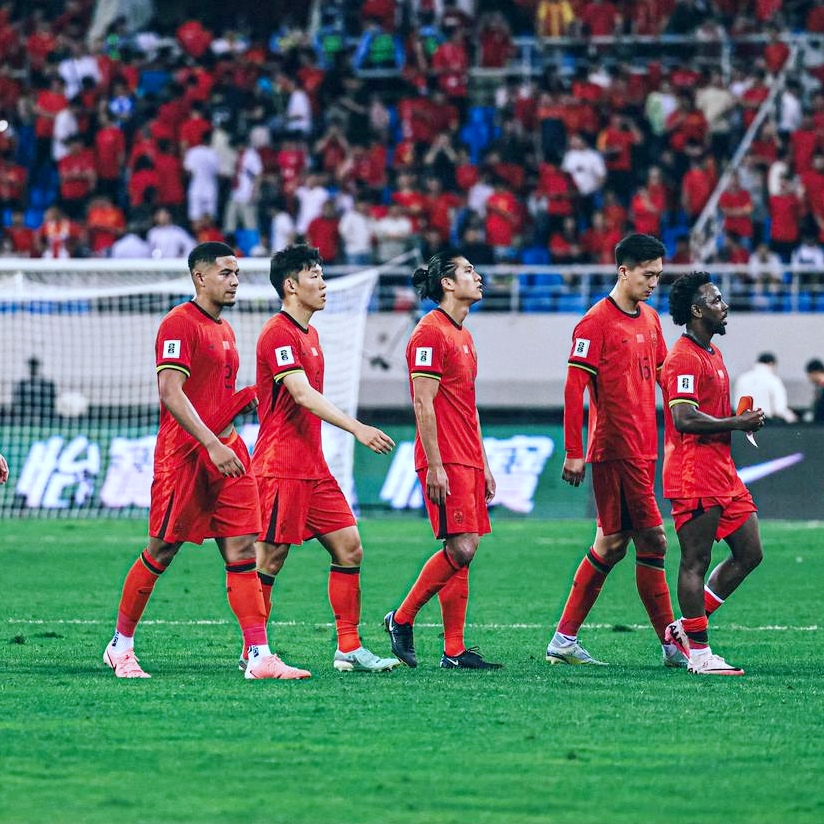 超级决战即将展开,球迷翘首期待的简单介绍 超级决战即将展开,球迷翘首期待的简单介绍