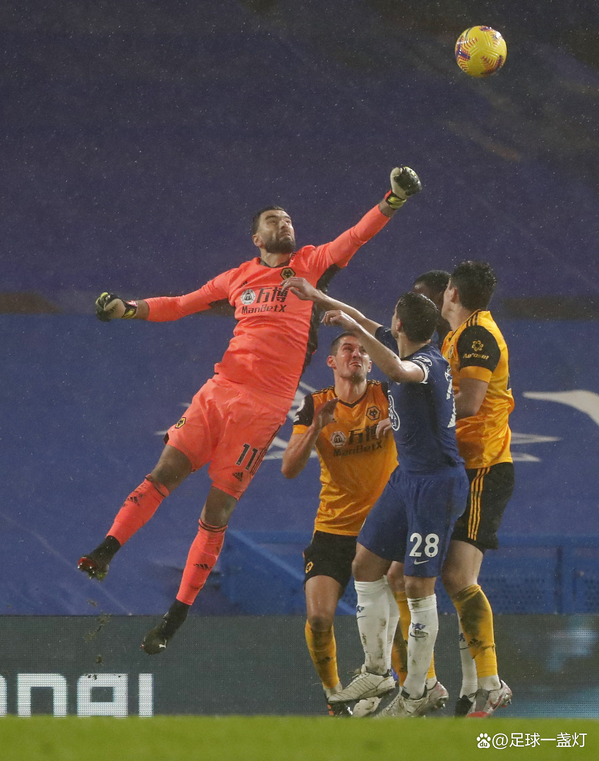 切尔西强势登顶,蓝军取得连胜 切尔西强势登顶,蓝军取得连胜