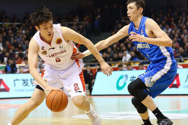 弗赖堡球员突破自我,获得主教练称赞的简单介绍 弗赖堡球员突破自我,获得主教练称赞的简单介绍