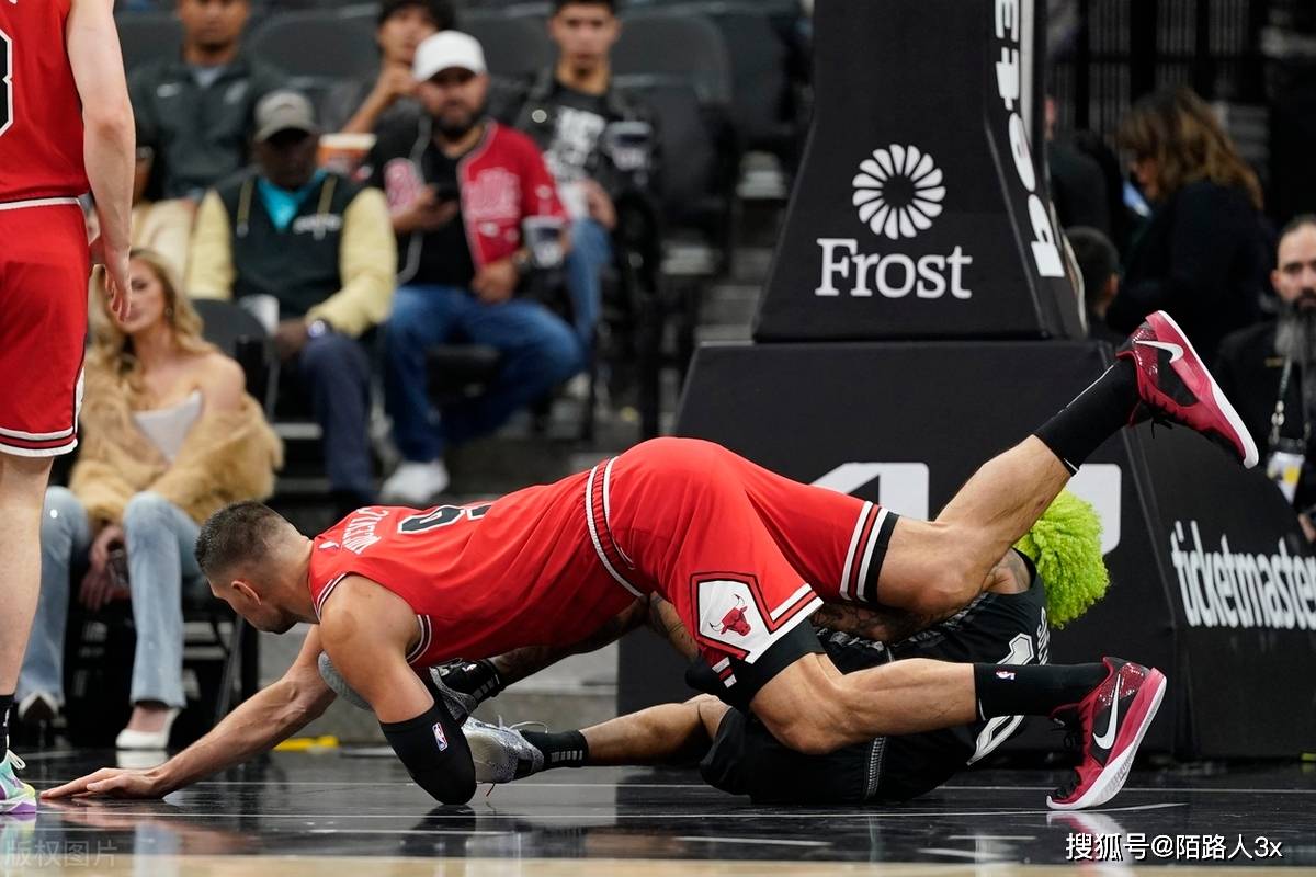 马刺遭遇国王逆转,遭遇两连败 马刺遭遇国王逆转,遭遇两连败