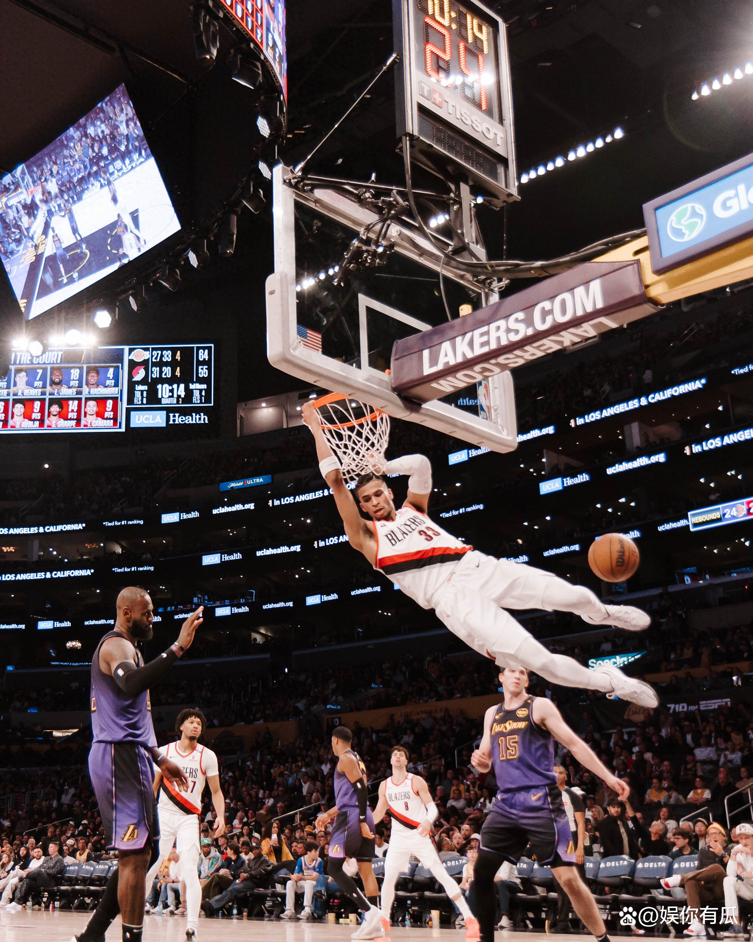 火箭主场不敌开拓者,遭遇两连败 火箭主场不敌开拓者,遭遇两连败