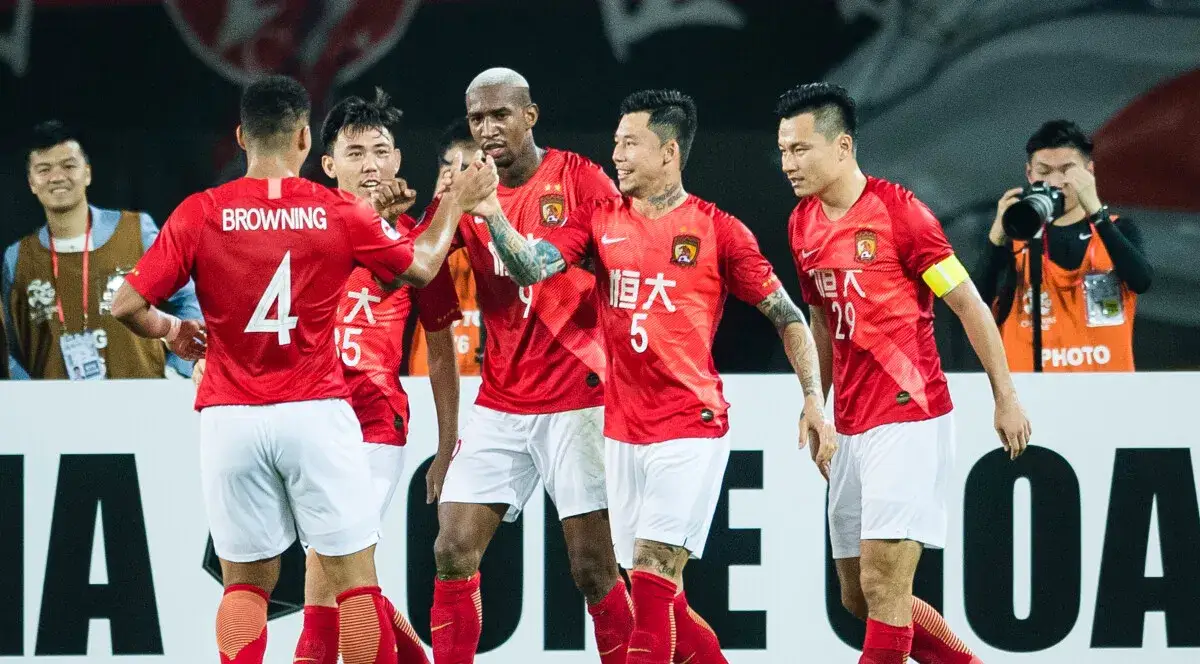 包含2021赛季中超20轮赛程出炉，广州队迎首发客战对手是身陷降级泥潭的球队的词条