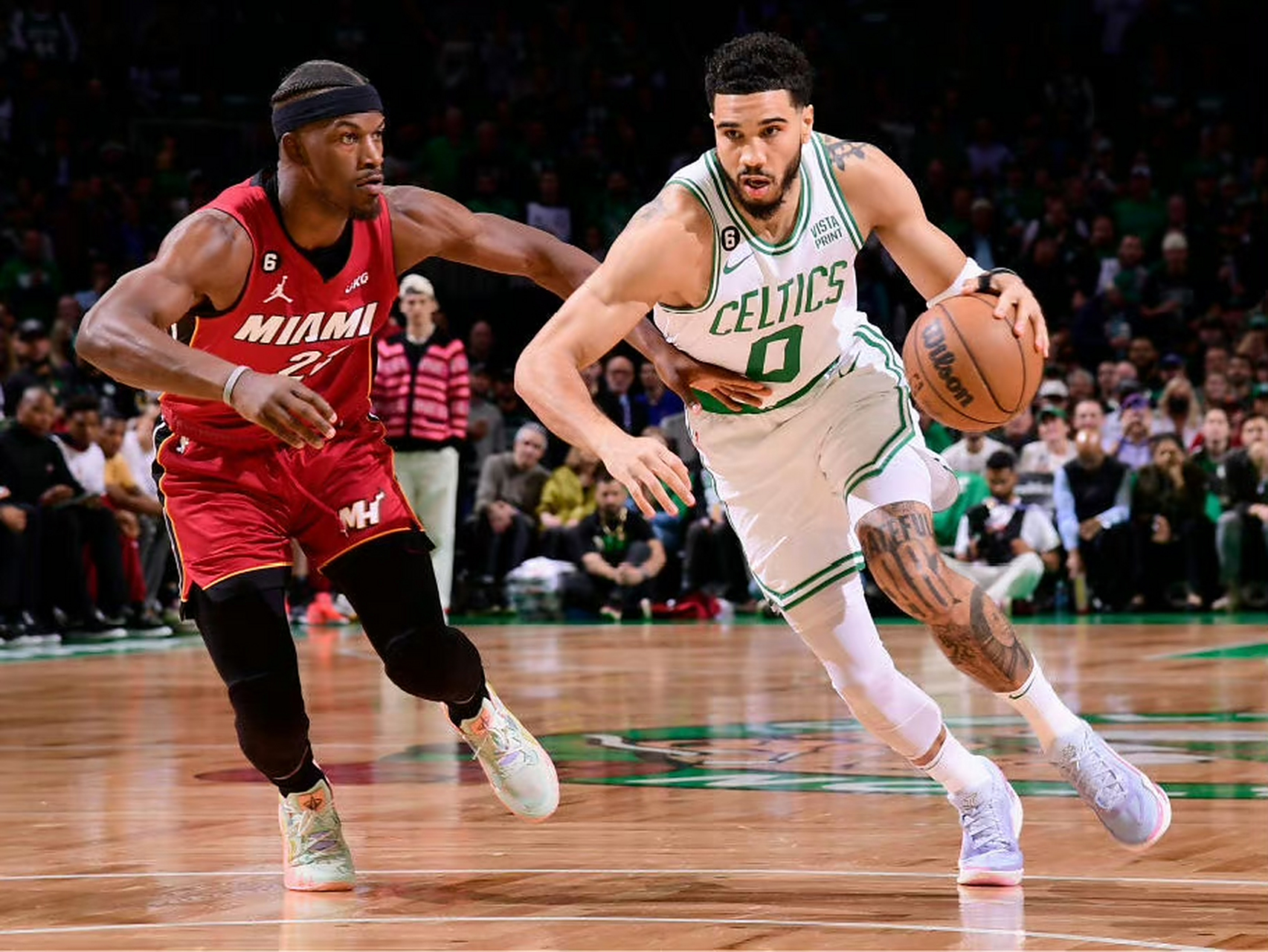 热火主场击败凯尔特人,实现第一 热火主场击败凯尔特人,实现第一