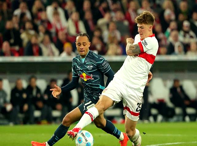 斯图加特客场逆袭！力压门兴格拉德巴赫，保级前景一片光明的简单介绍