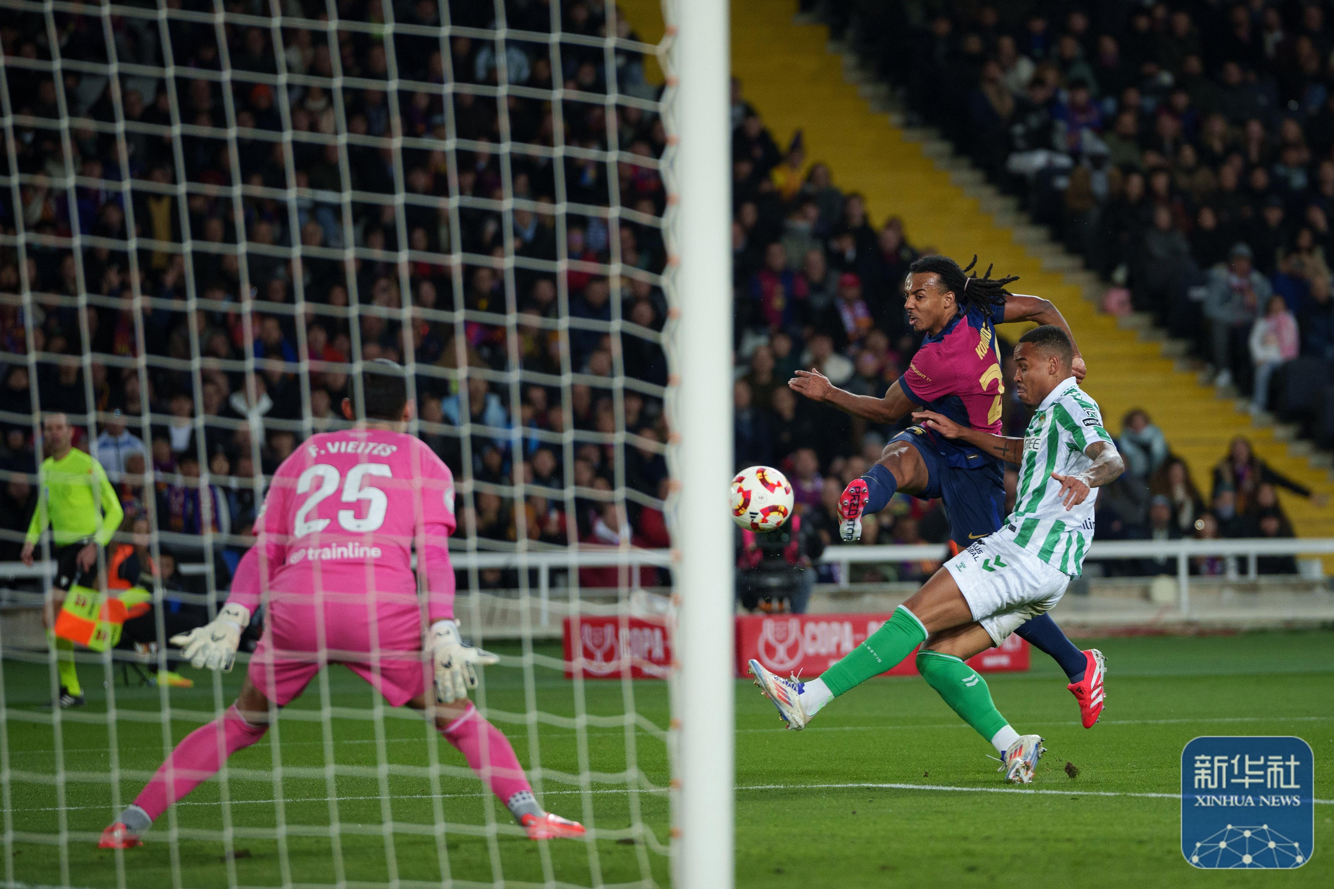 西班牙队出色发挥，一路领先